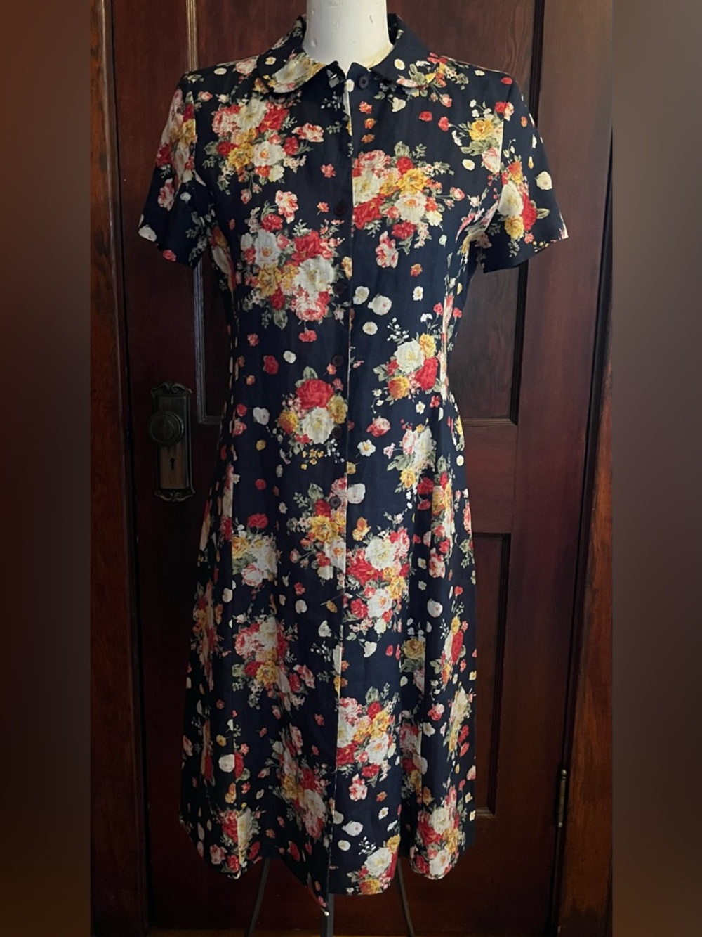Bonnie Taylor Floral Button-Front Short Sleeve Dress - Sz M (see measurements)
